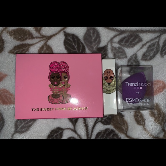 Makeup bundle - Picture 6 of 6